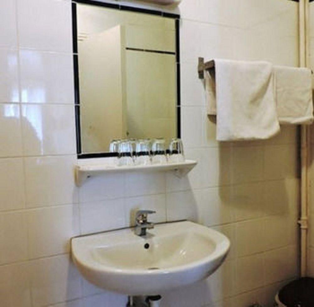 Hipotel Paris Voltaire Bastille Bagian luar foto