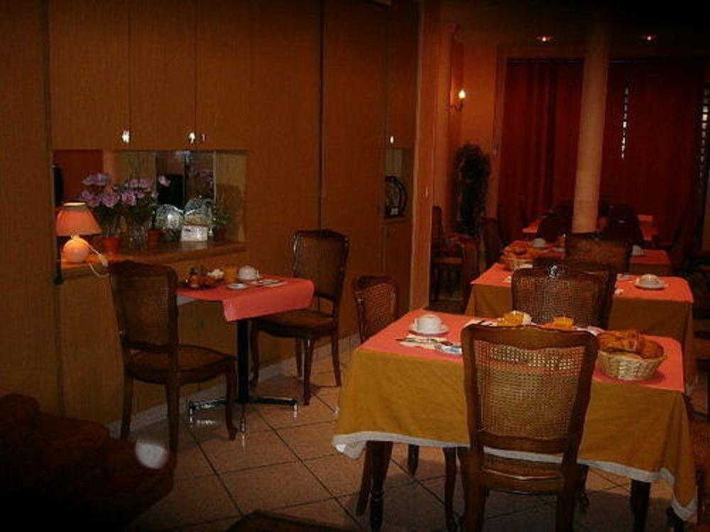 Hipotel Paris Voltaire Bastille Bagian luar foto