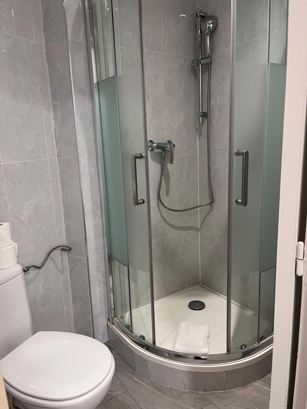 Hipotel Paris Voltaire Bastille Bagian luar foto